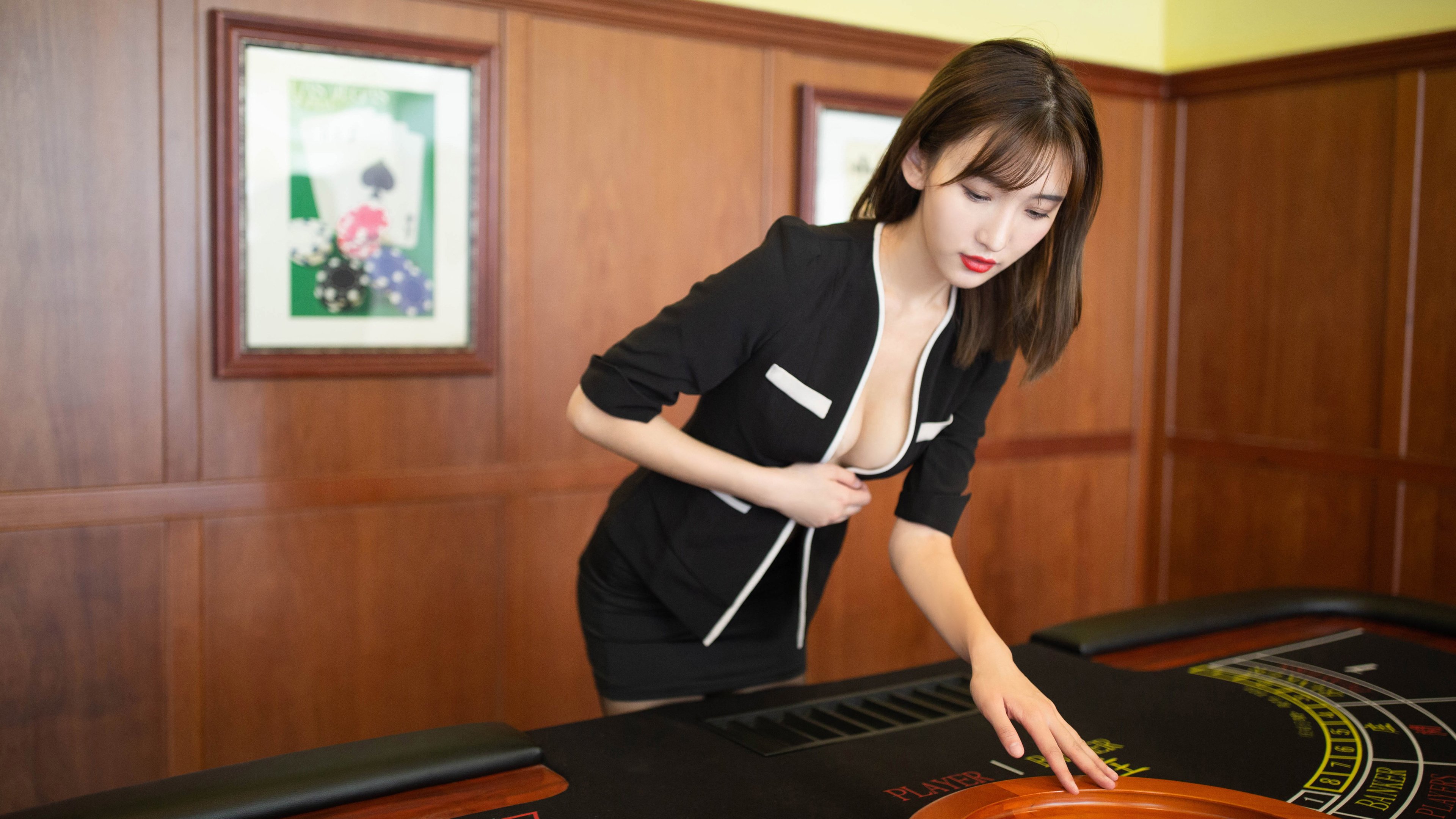 开云体育官网-西非绿茵锁链，塞内加尔的压制美学与楚阿梅尼的利剑出鞘