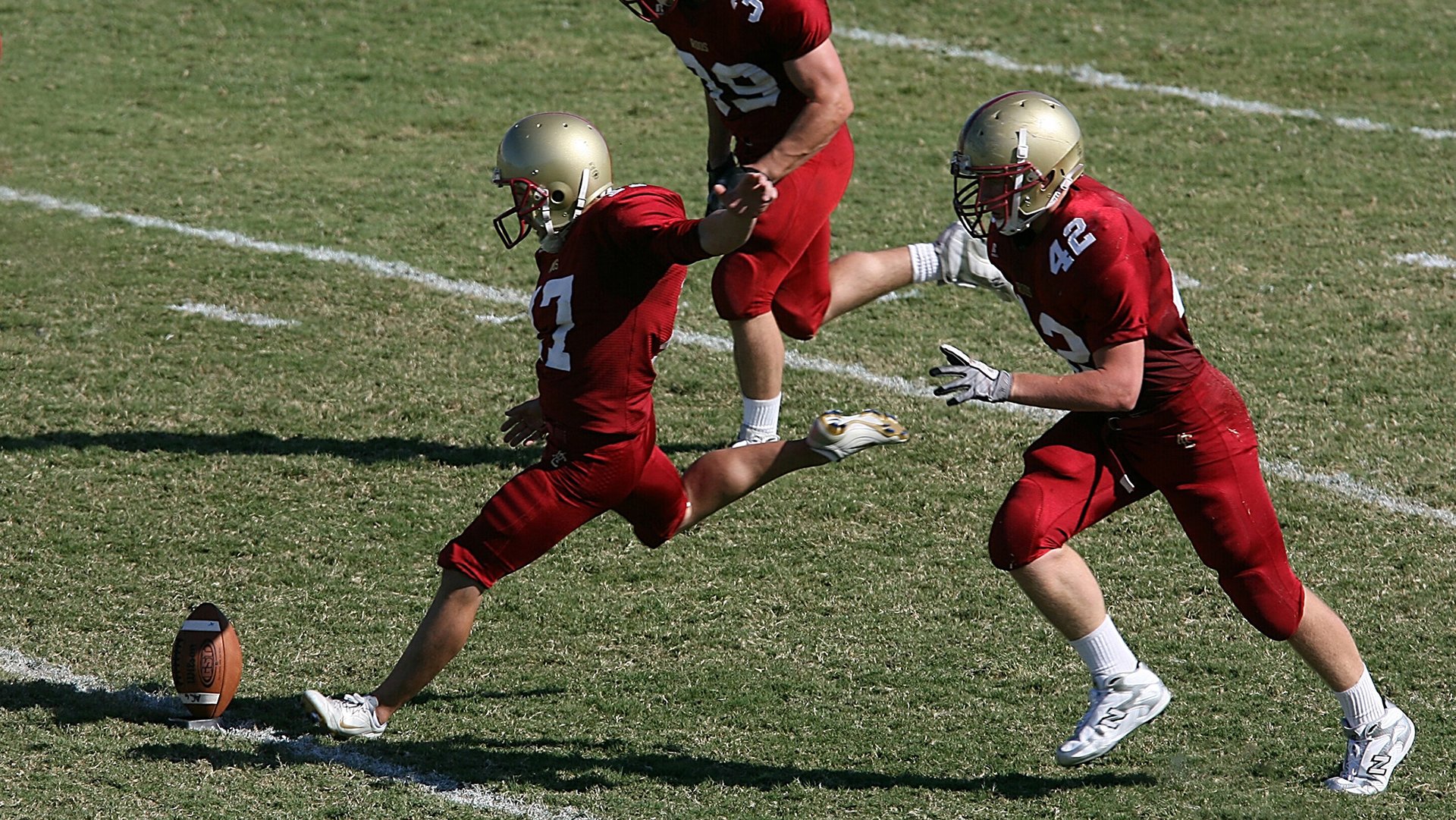 今夜，两个赛场见证同一种伟大，德甲窒息战与约基奇的硬仗法则