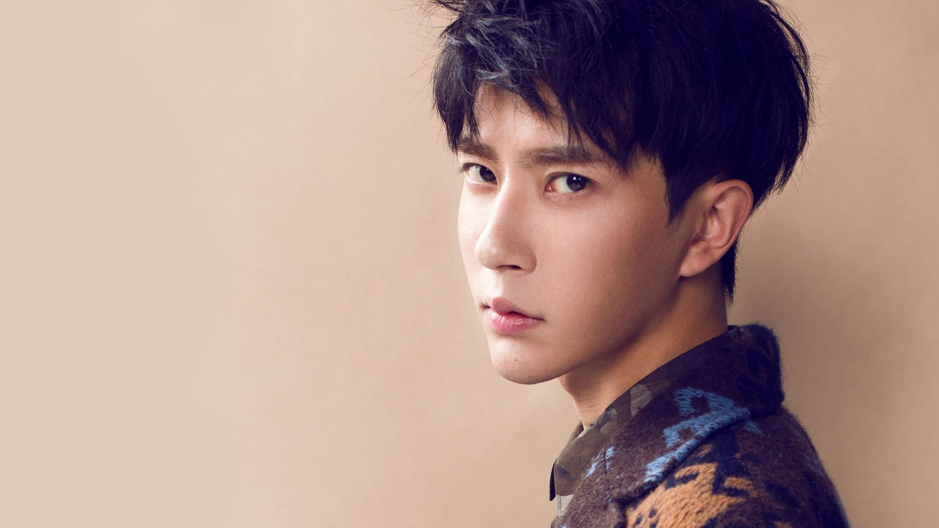 跨越界线的英雄，当足球意志点燃篮球殿堂