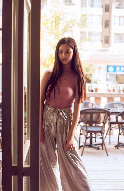 北欧维京人与阿尔卑斯雄鹰的对决，瑞典险胜奥地利，世界杯焦点战上演惊心战术棋局