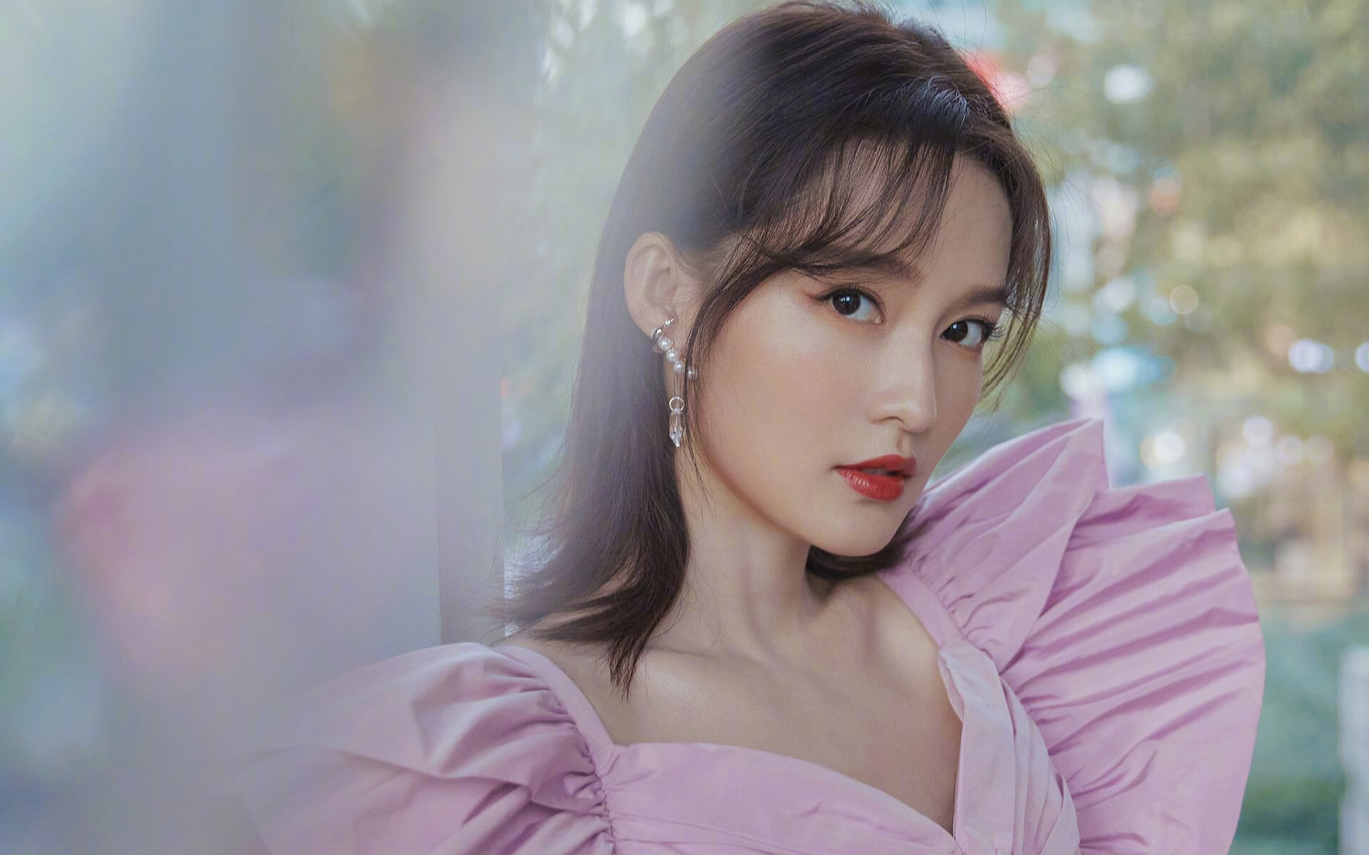 黄色潜水艇斗牛士之夜，迪亚斯刺破天蓝铠甲，比利亚雷亚尔稳稳驶向荣耀